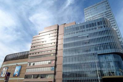 新国贸超市营业吗