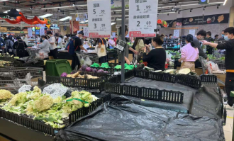 小雨在超市买什么好