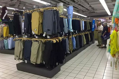 南京有卖衣服的超市么吗