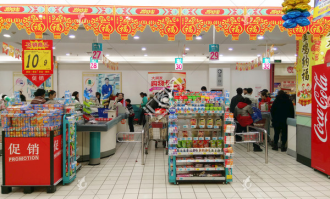 超市出口和入口哪个位置好点