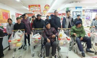 老年人去超市购买什么