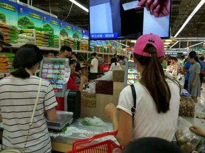 顾客偷吃超市东西如何解决掉