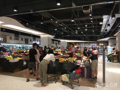 武汉超市逛街哪里好点